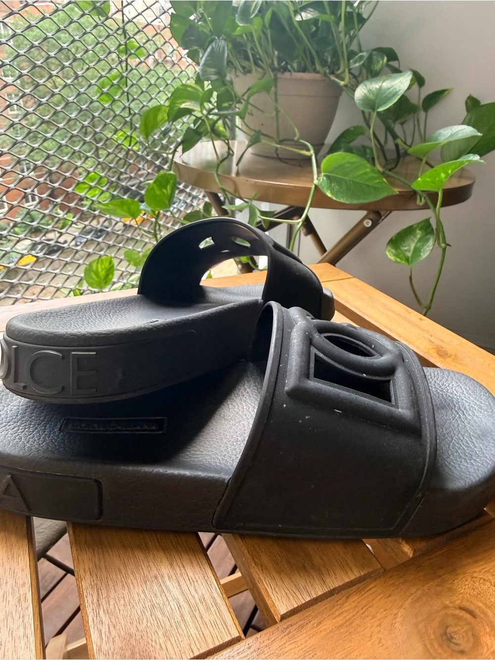 Black Dolce & Gabbana Slide Sandals with Raised Logo Detail - Women - Picture 2 of 6